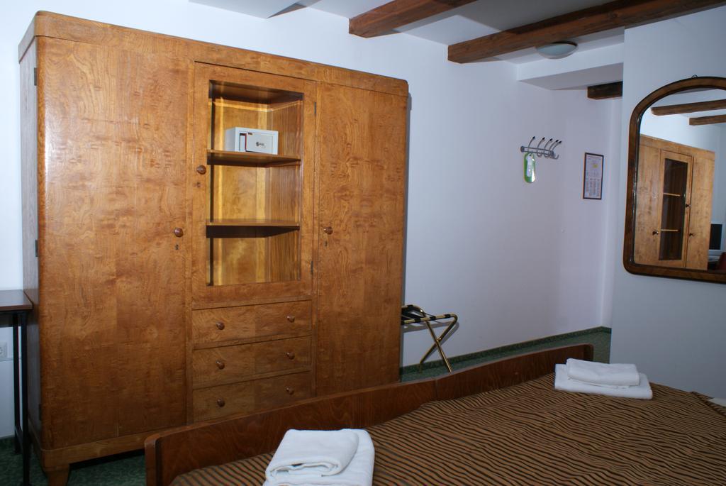 Hotel Park Птуй Экстерьер фото