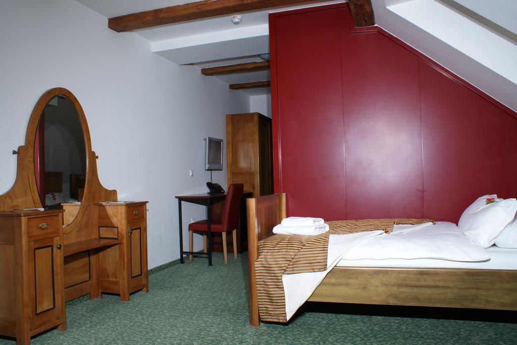 Hotel Park Птуй Экстерьер фото