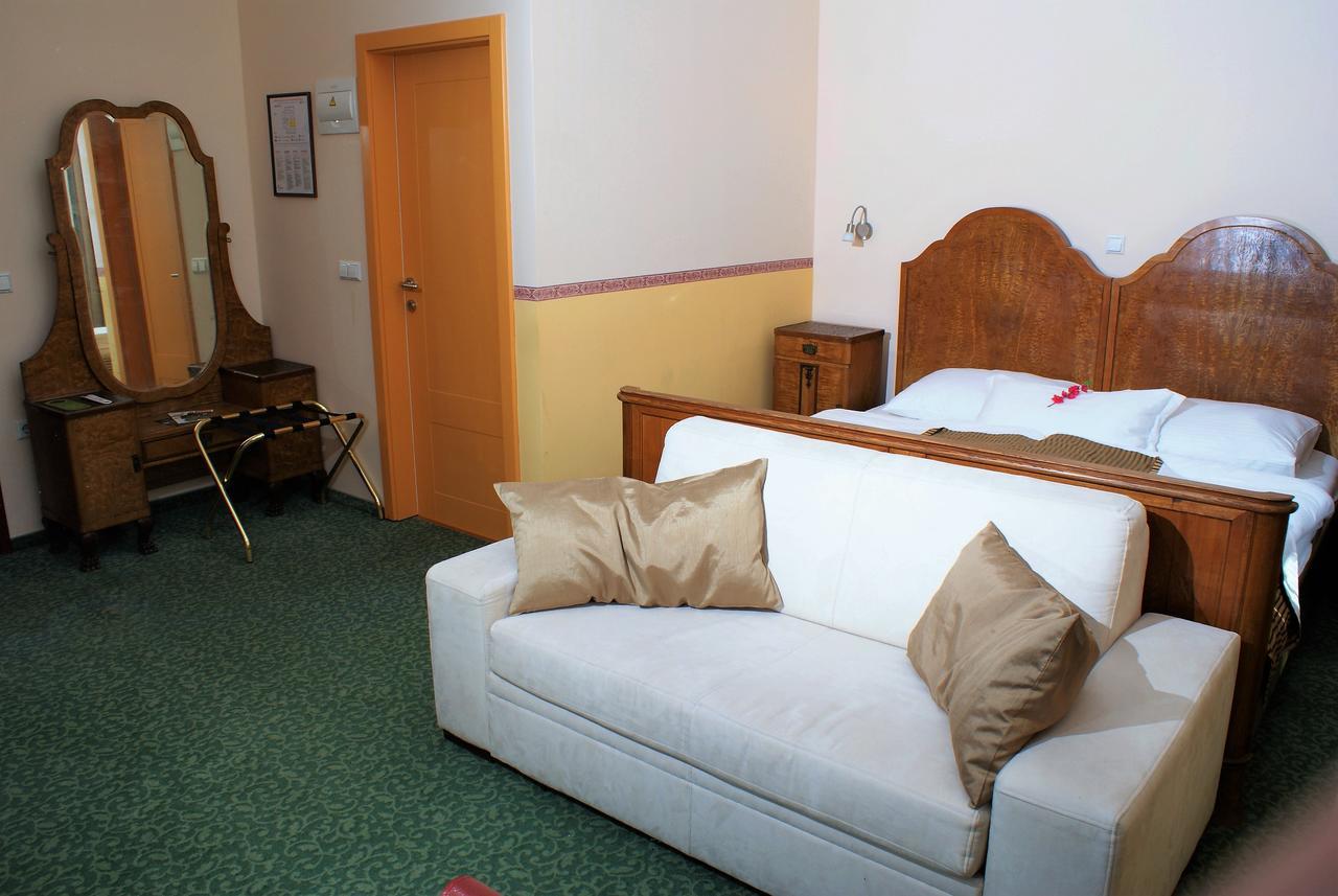 Hotel Park Птуй Экстерьер фото
