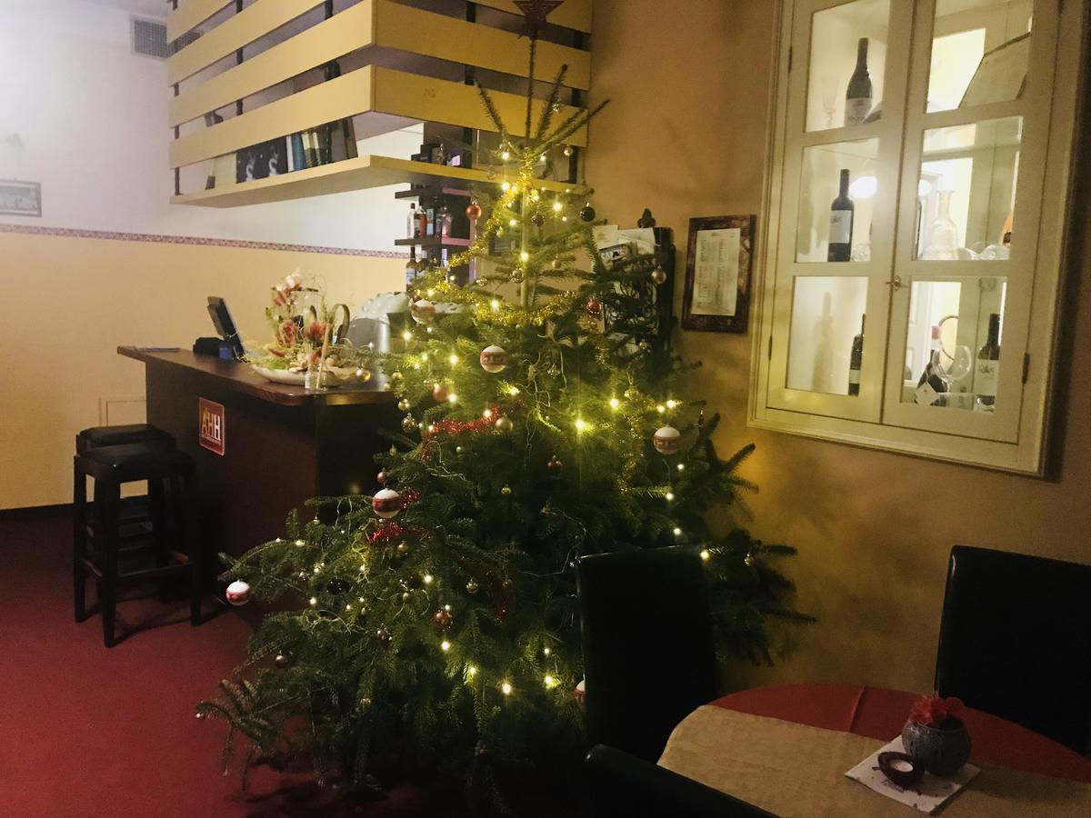 Hotel Park Птуй Экстерьер фото