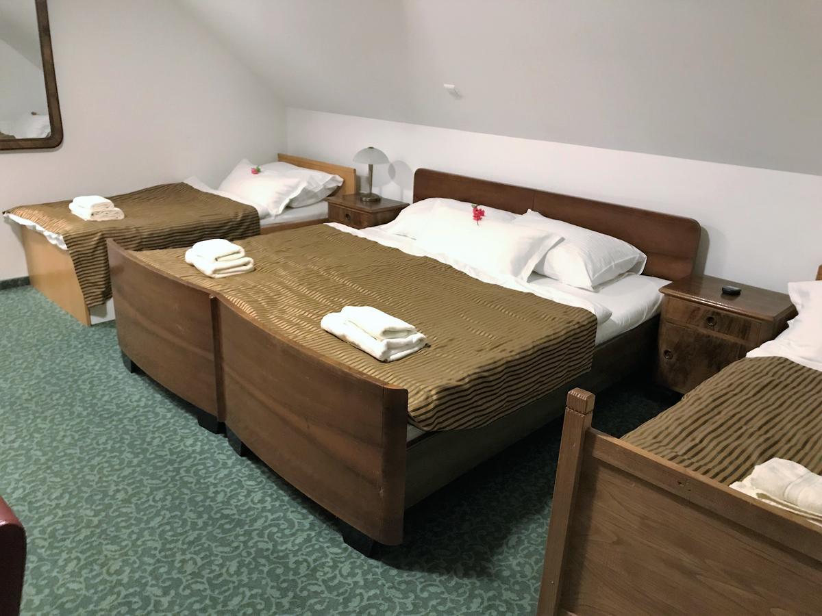 Hotel Park Птуй Экстерьер фото